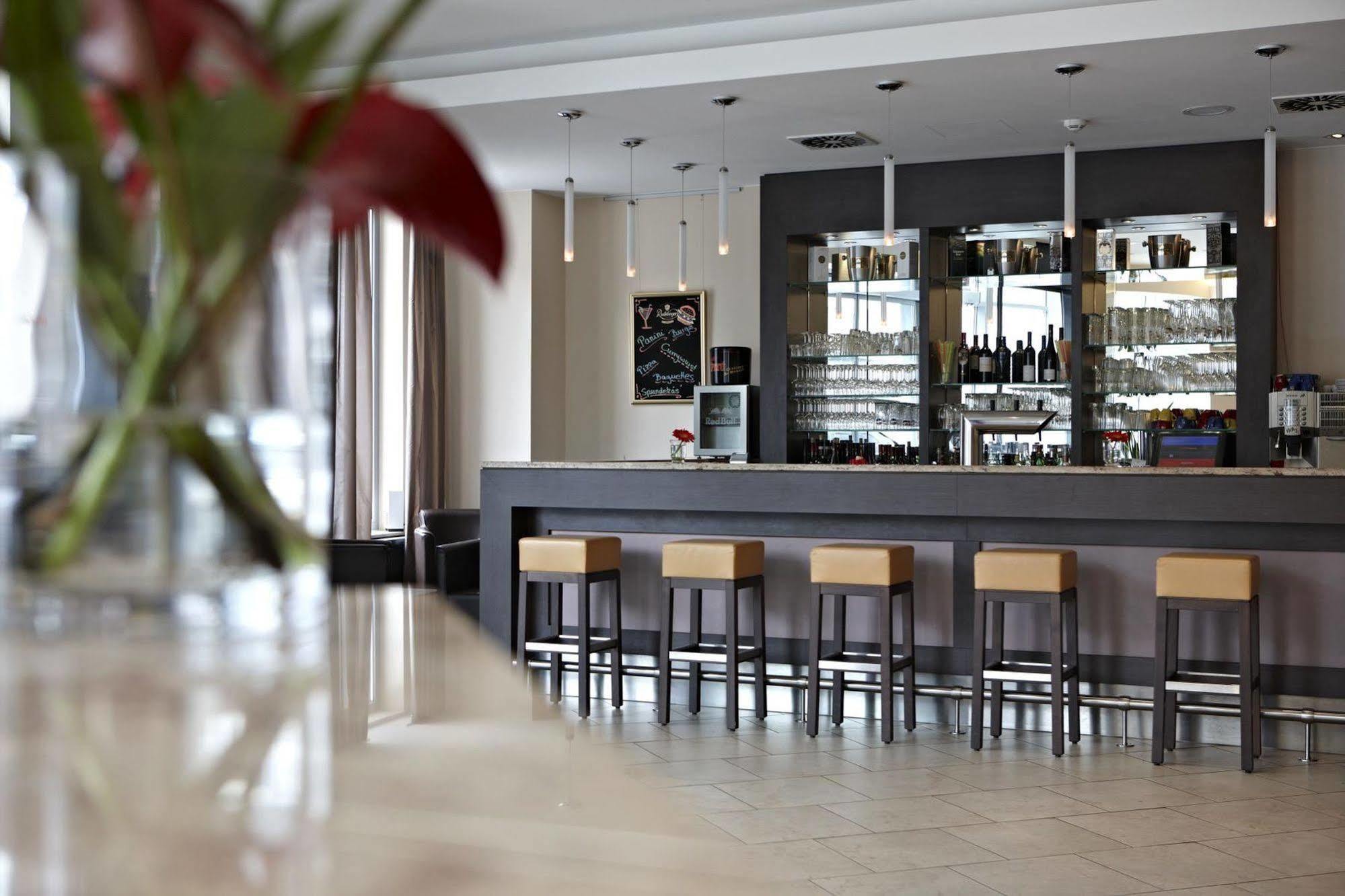 Intercityhotel Hotel 4*